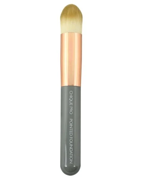 Chique Pro Pointed Foundation Brush