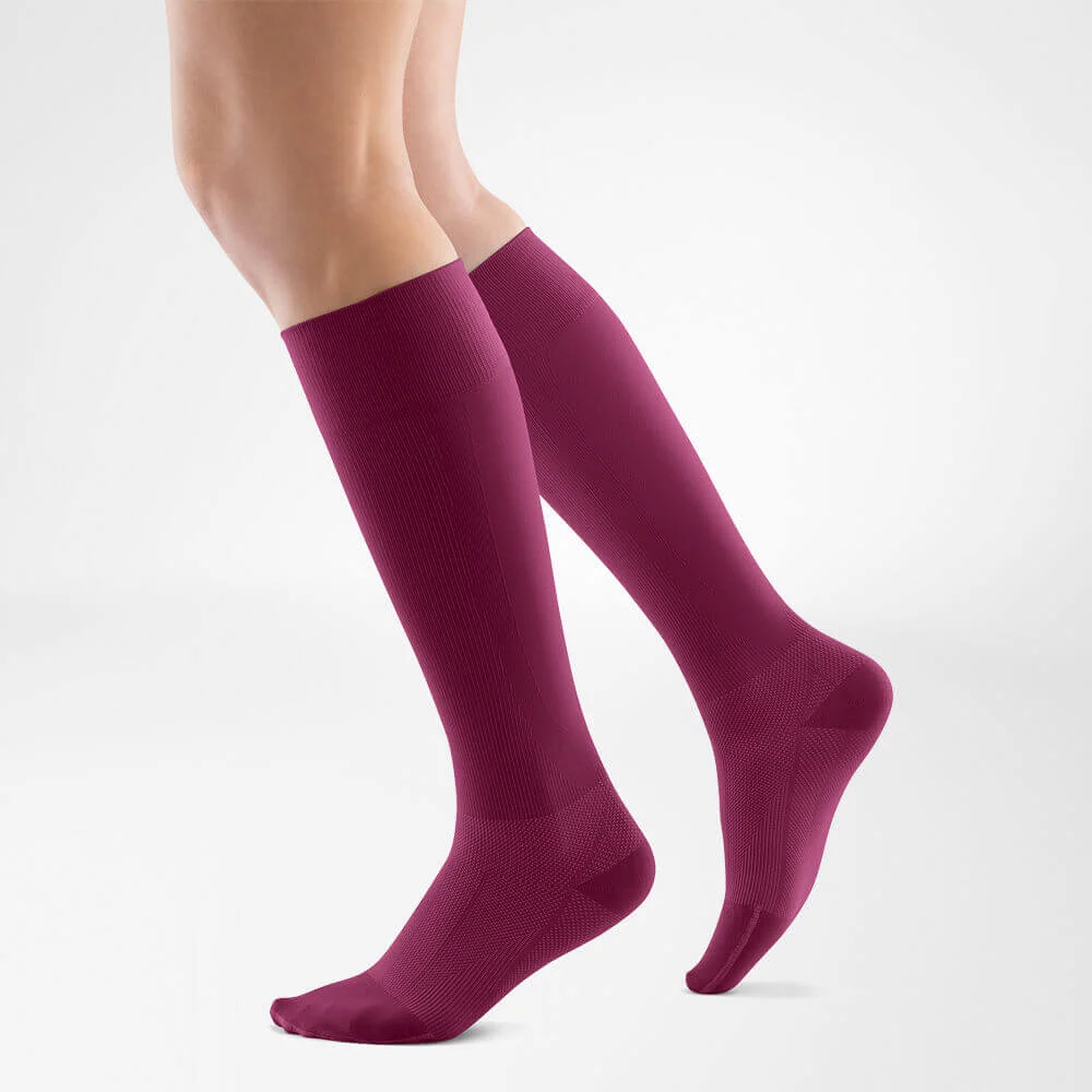 Bauerfeind Performance Calzini compressivi sportivi Short Wild Berry XL