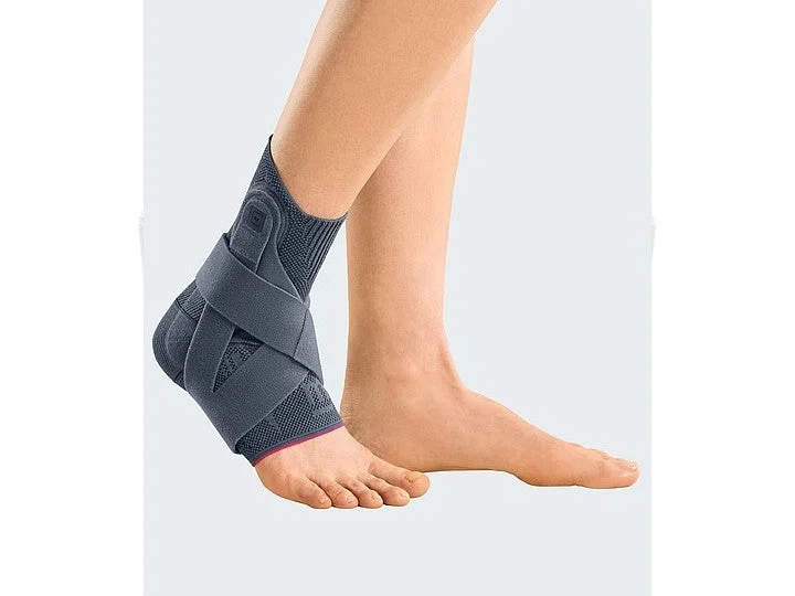 Medi Levamed Active Cavigliera con Cinturino Stabilizzatore Destro Taglia 2